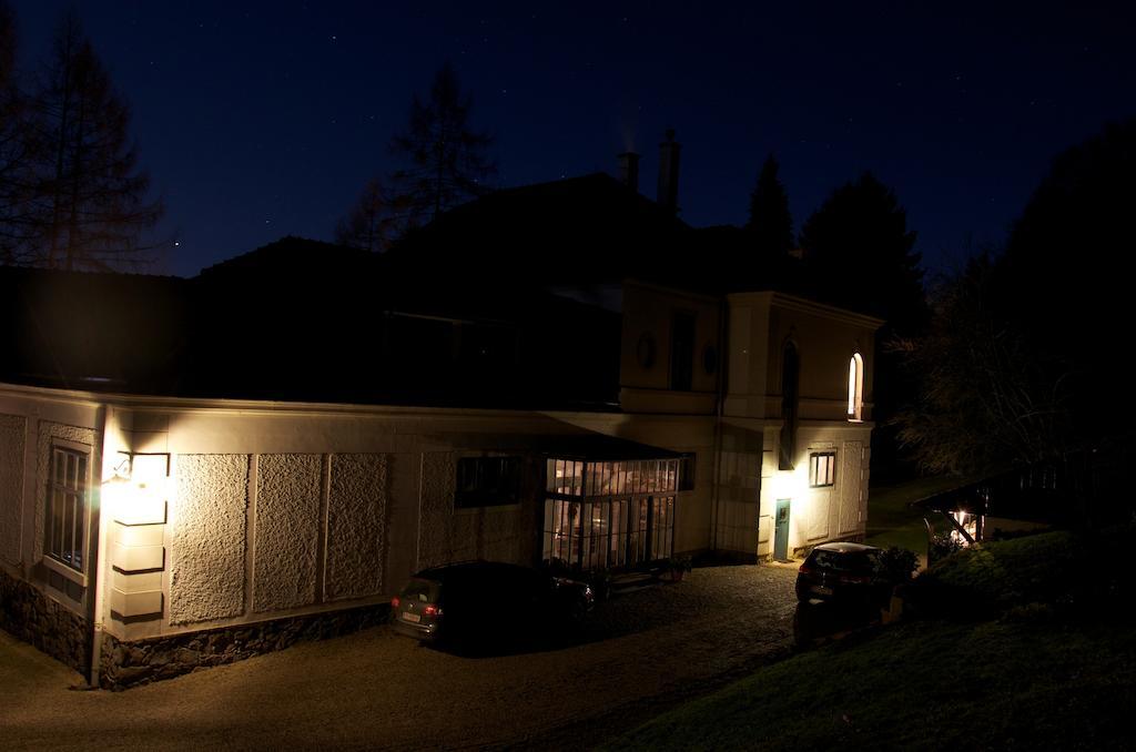 Villa Eisenwerk Wilhelmsburg 外观 照片
